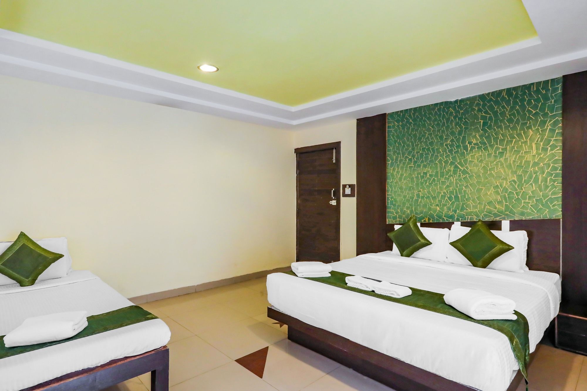 Treebo Trend Paradise, Indore Hotel Exterior foto